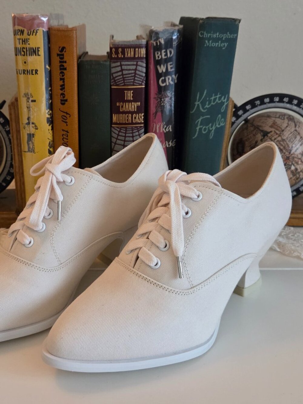 American Duchess Kedwardian Sporting Oxfords (Ivory)